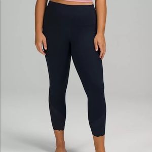 Lululemon Wunder Under Scalloped Hem High-Rise Crop 23” Full-On Luxtreme